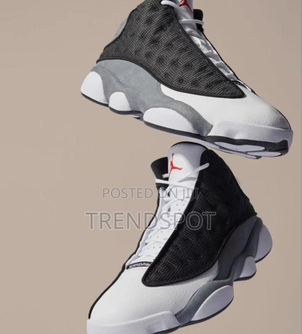 Jordan 13 Black WhiteSizes. 40-45 - thumbnail 3