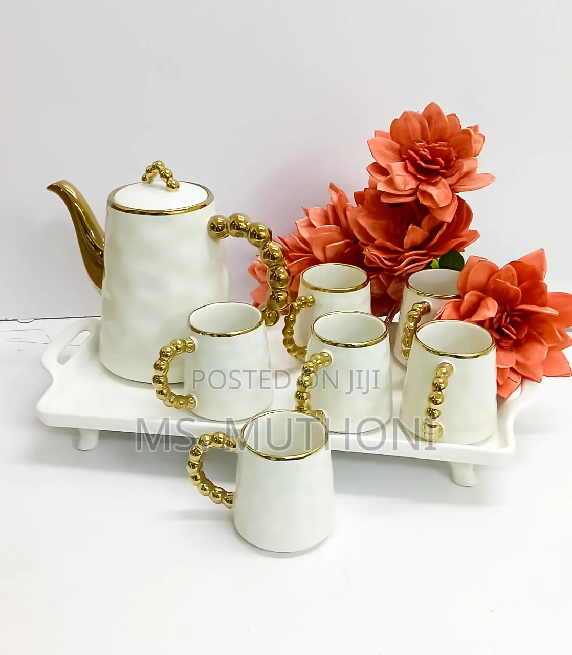 Exquisite Gold/White Tea Set