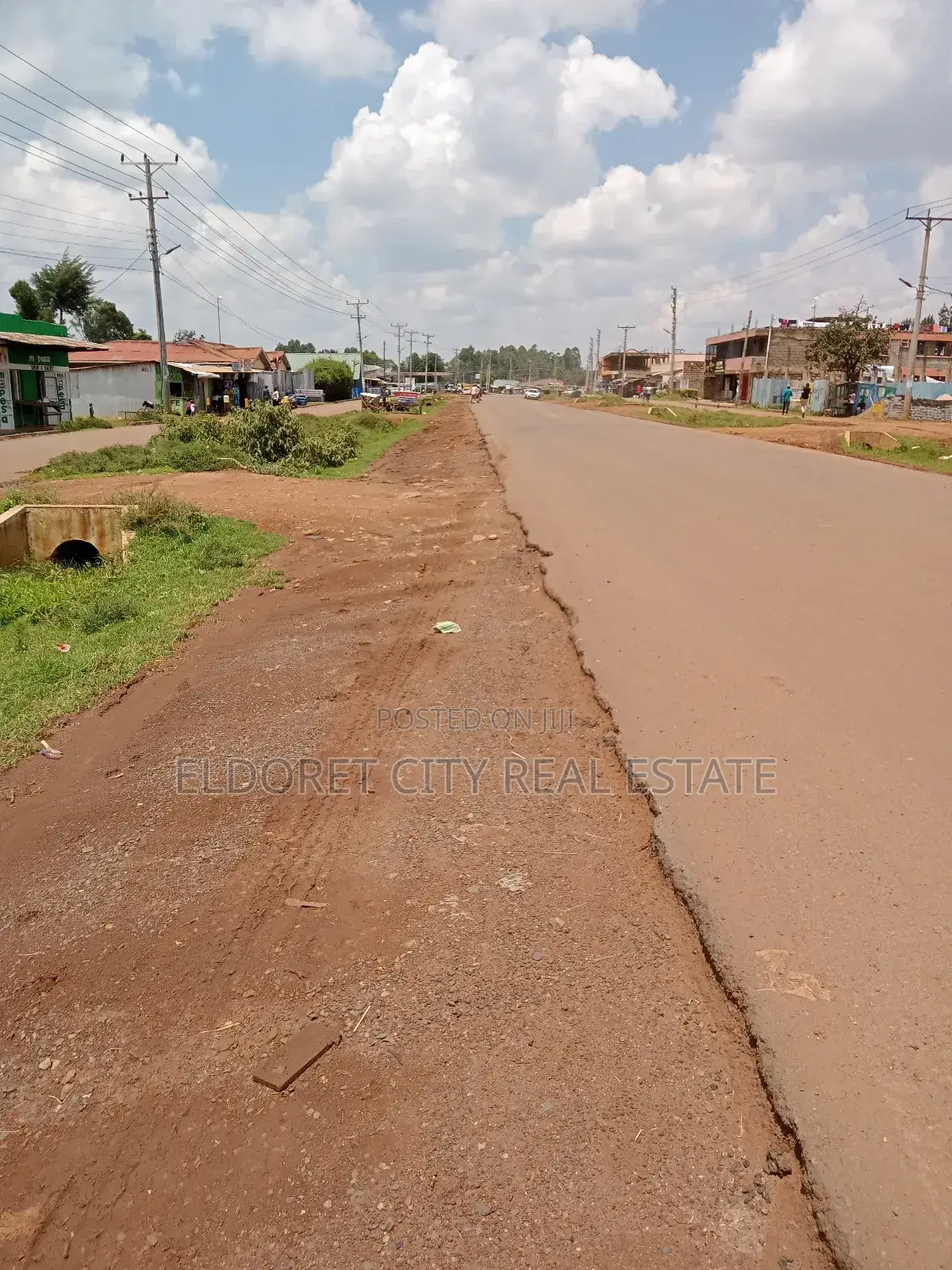1/8 Plot Junction Kimumu Touching Tarmac