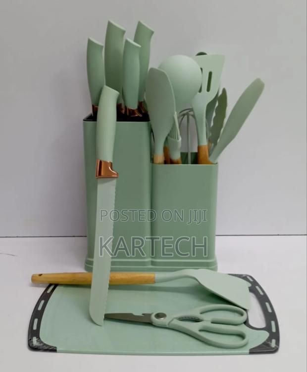 Silicon Spoons Set -19 PCS With a Chopping Board