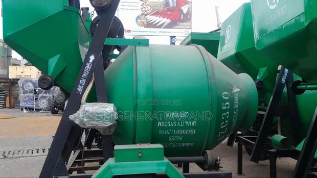 Electric Self Loading Concrete Mixer