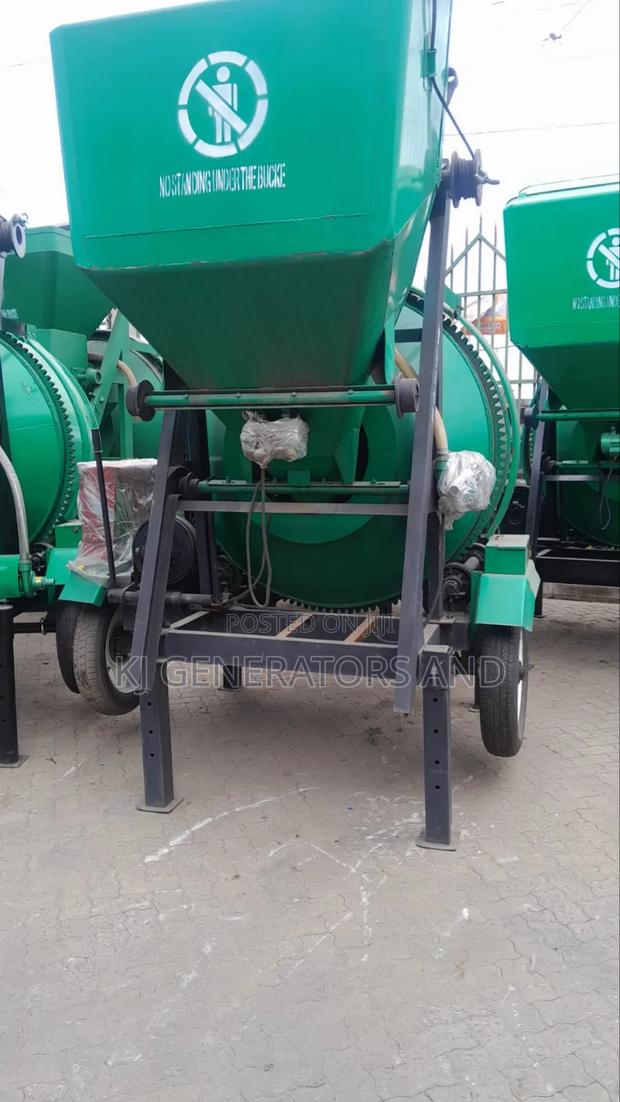 Electric Self Loading Concrete Mixer - thumbnail 3