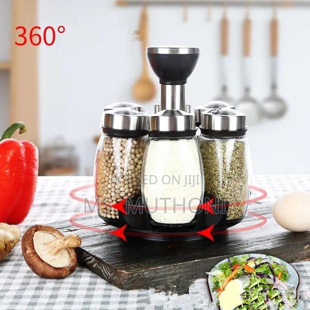 *Rotating Seasoning Glass Jar Storage Set*