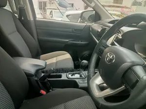 Toyota Hilux 2019 Black