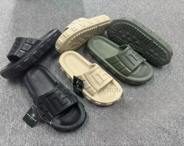 Gucci Interlocking G Slides - thumbnail 3
