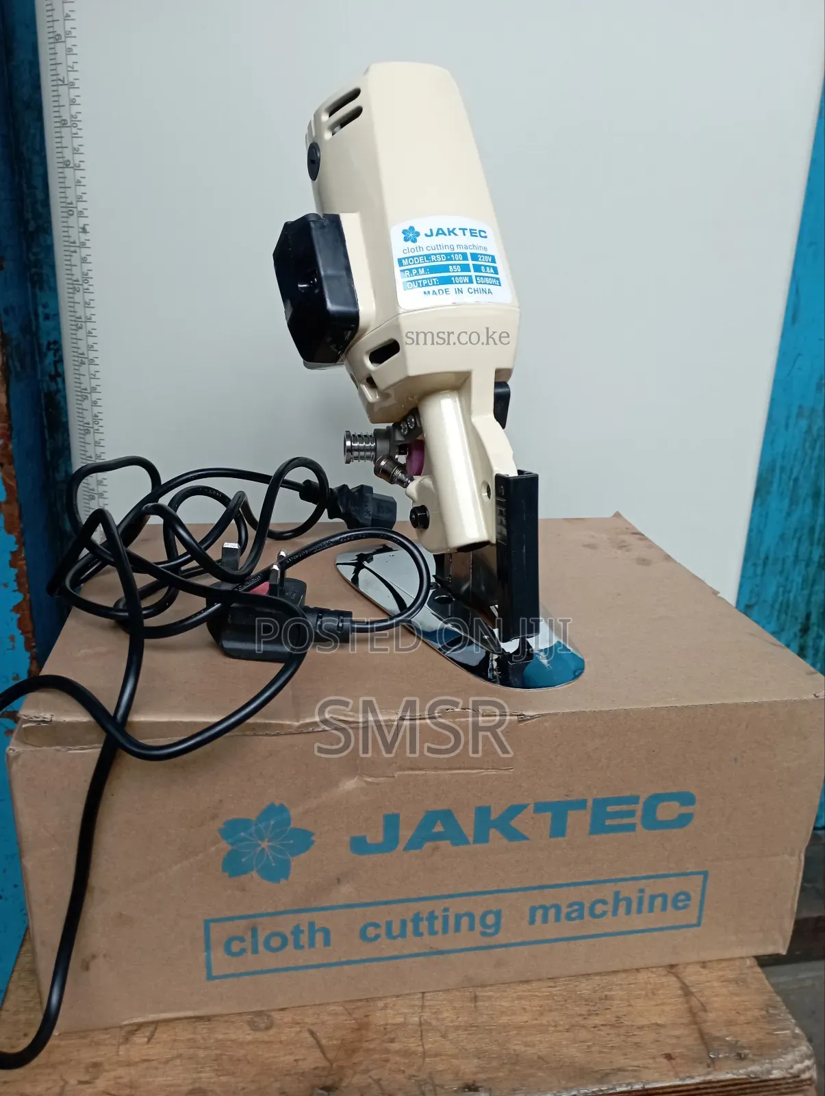 Round Knife Cloth Cutting Machine