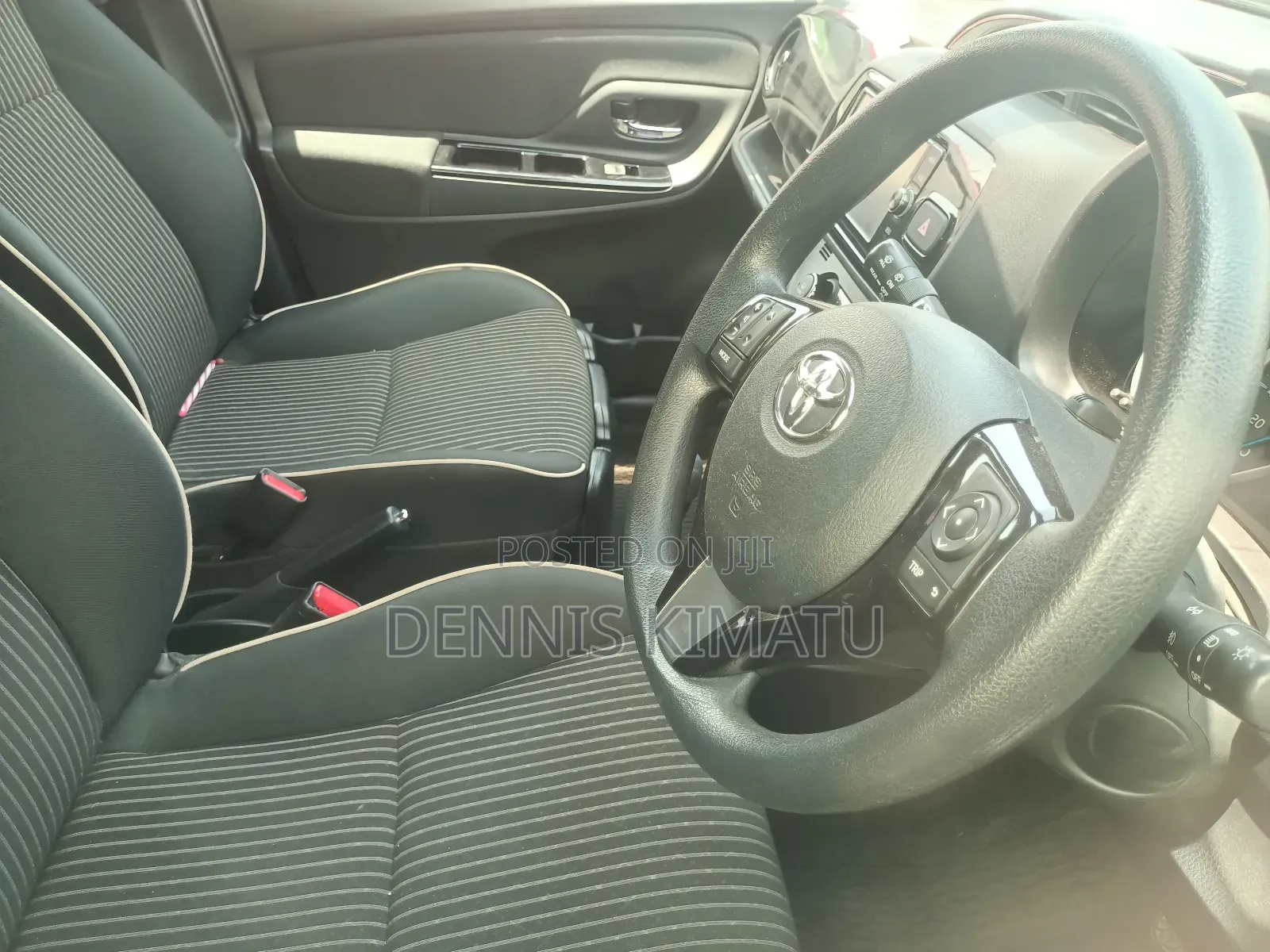 Toyota Vitz 2018 White