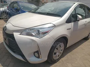 Toyota Vitz 2018 White