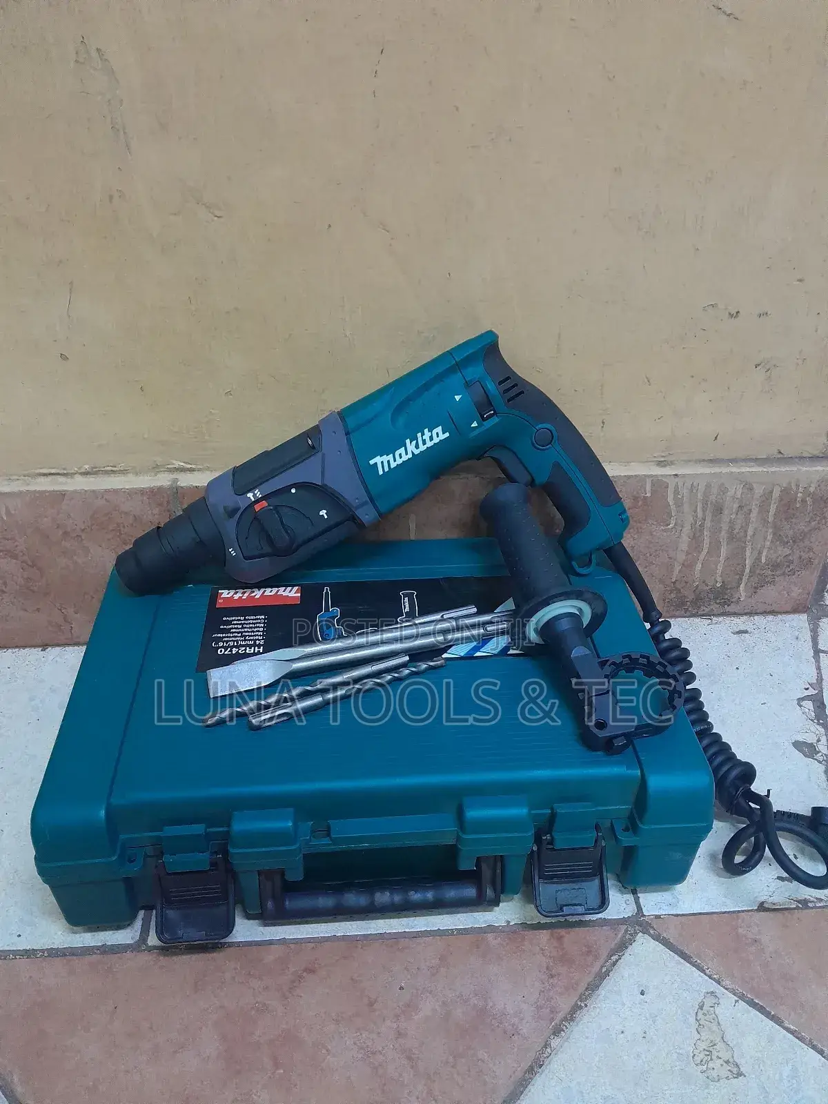 Hr2470 Makita Rotary Hammer