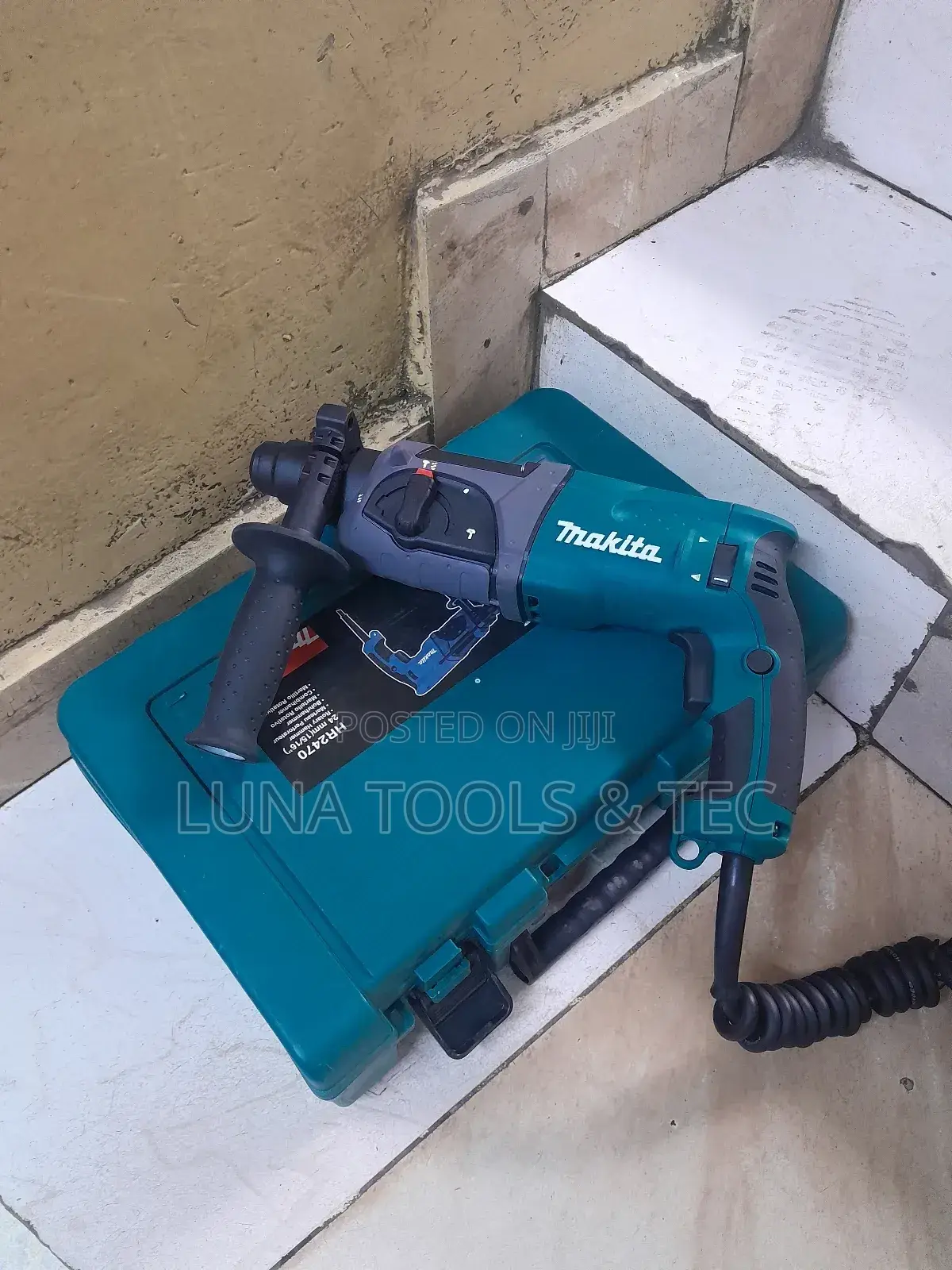 Industrial Makita Rotary Hammer Drill 800w.