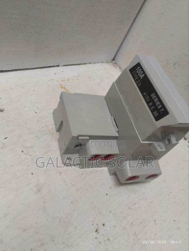 Double Cut Out 100a