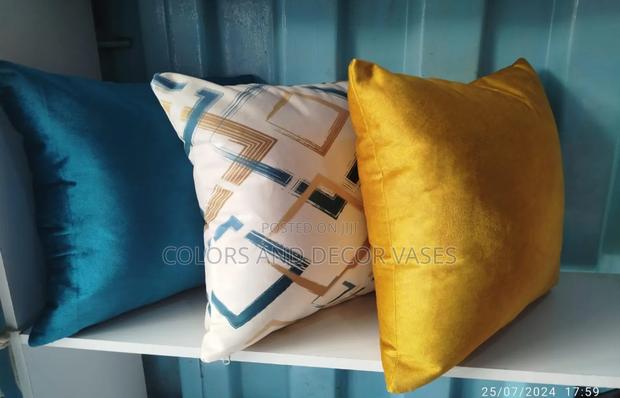 Decor Pillows Variety of Colours