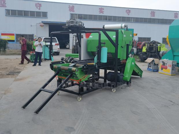 Farm Straw Bale Packaging Machine - thumbnail 2