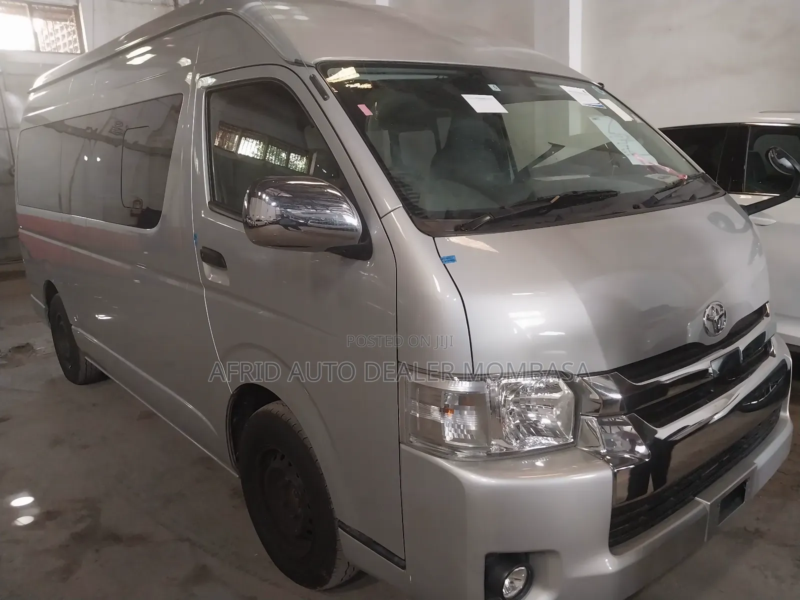Toyota HiAce 2018 Silver
