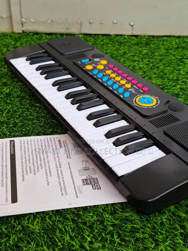 Electronic Keyboard - thumbnail 2