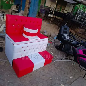 Quality Brand New Manicure Couch
