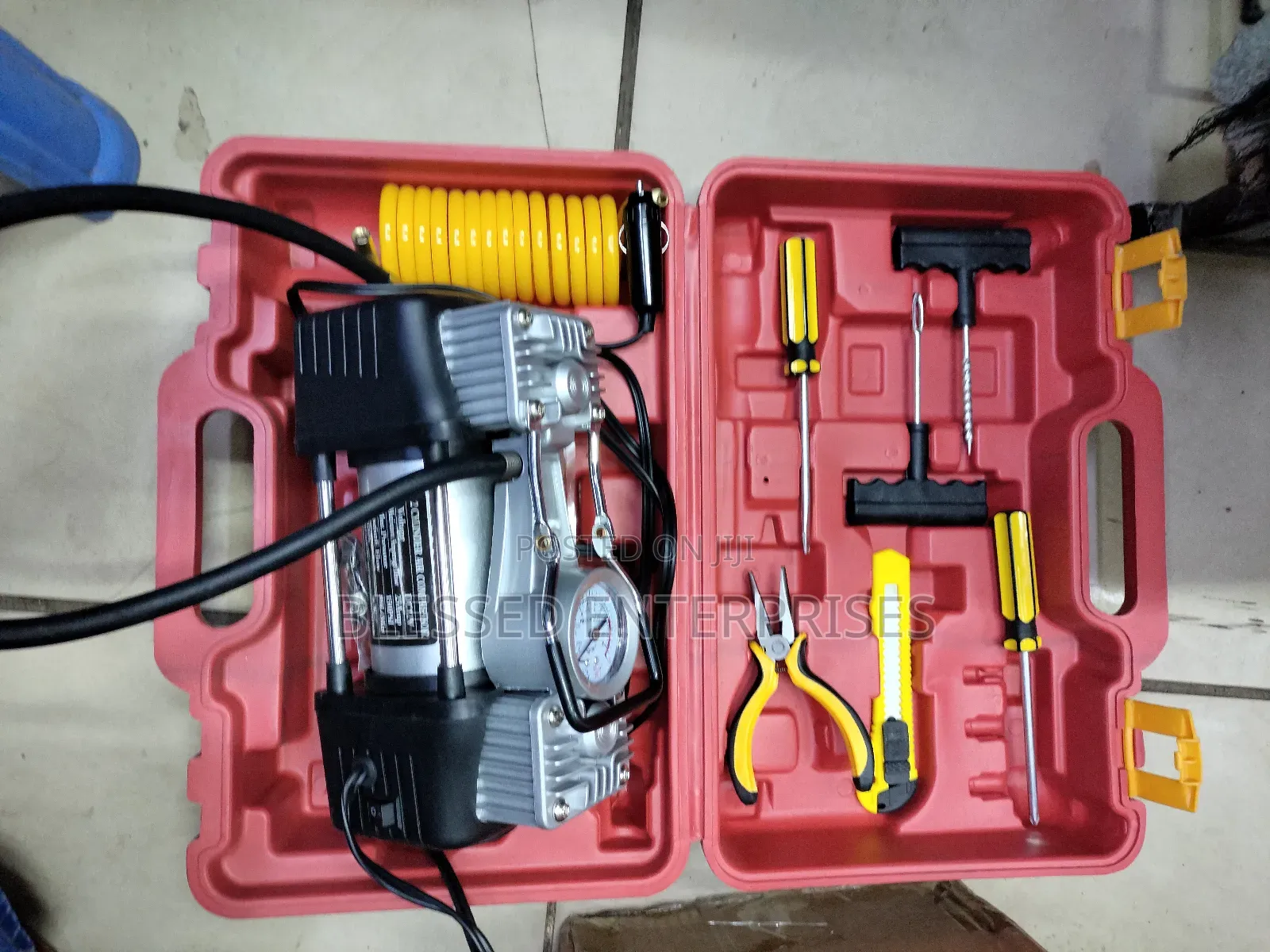New Car Air Compressor 2 Piston Car Tyre Inflator