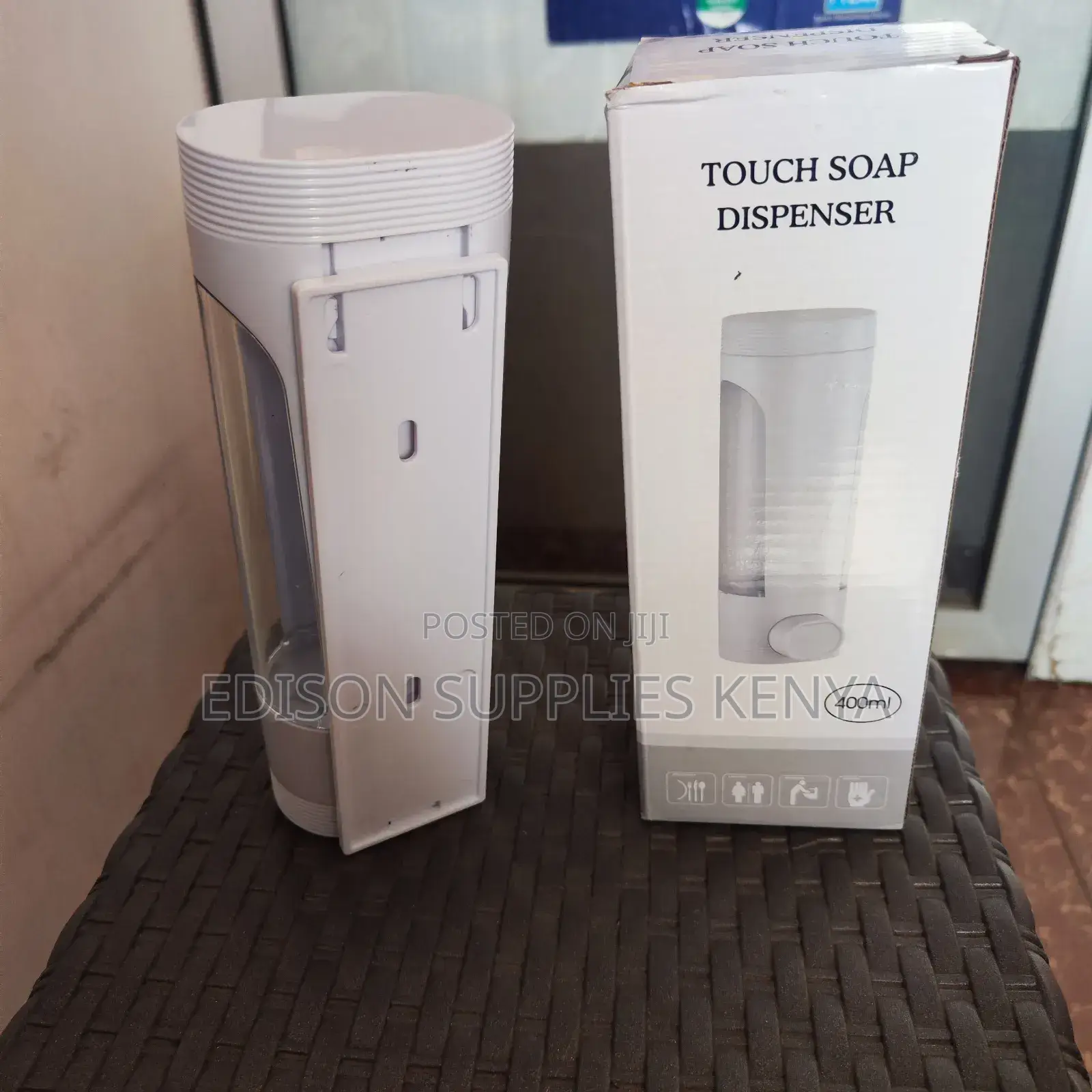 Liquid Soap Dispenser Wall Mounted 400ml BLACK / WHITE