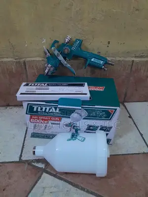 Total,Air Spray Gun,With Adjustable Nozzles 600cc.