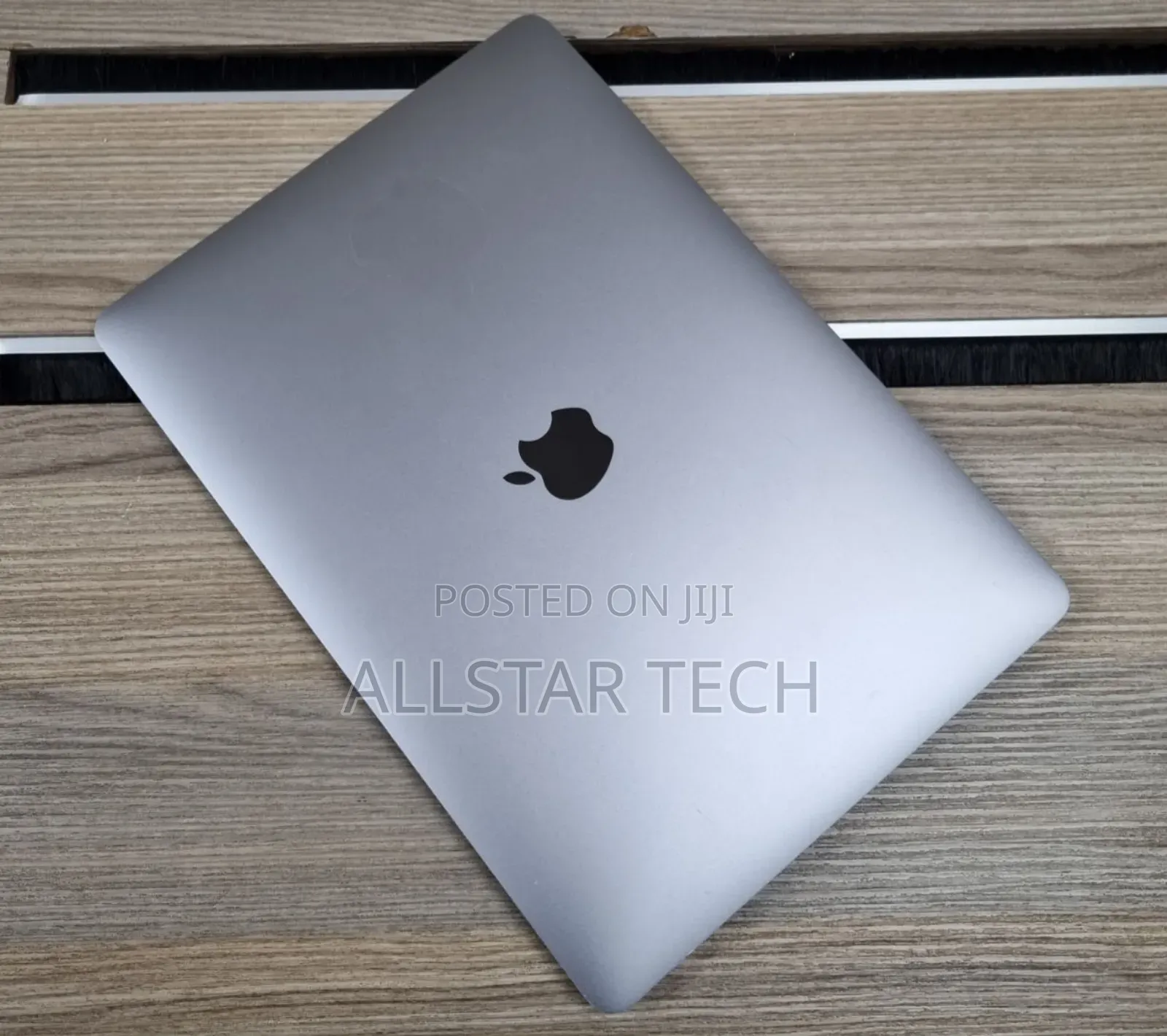 Laptop Apple MacBook Pro 2020 8GB Apple M1 SSD 256GB