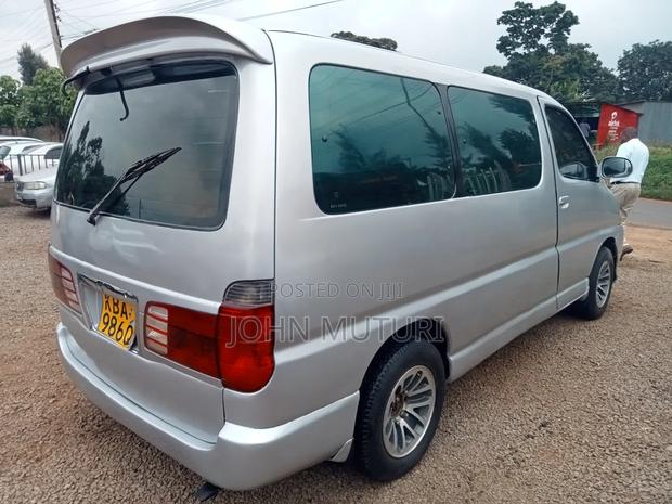 Toyota Regius 2000 Silver - thumbnail 11