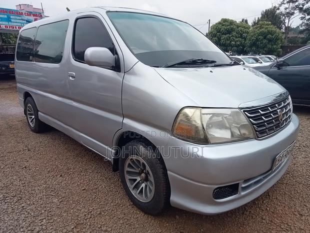 Toyota Regius 2000 Silver - thumbnail 3