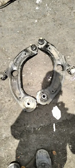 New Shape Control Arm Mazda Demio