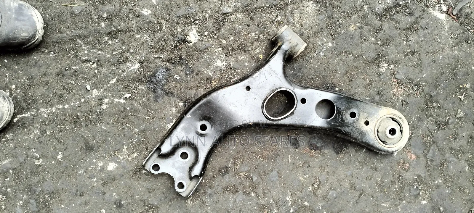 Toyota Vanguard Control Arm