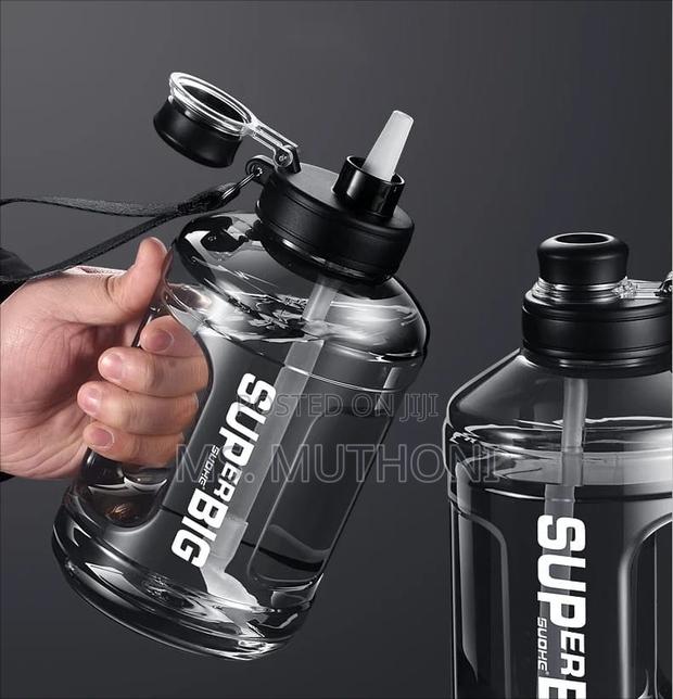 1600ml Water Bottle With Flip Lid - thumbnail 2