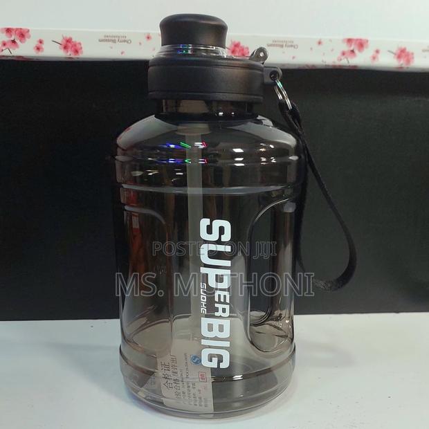 1600ml Water Bottle With Flip Lid - thumbnail 3