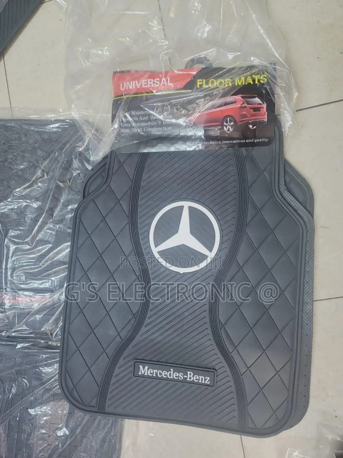 Mercedes Benze Floor Mats (White Log)