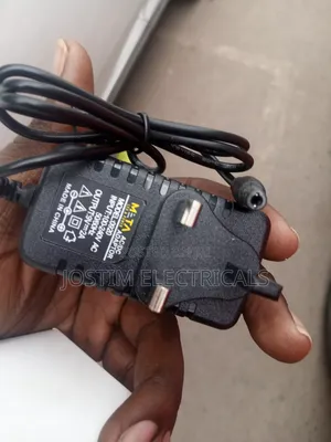 AC 100V~240V to DC 9V 2A(2000ma) Power Adapter Supply