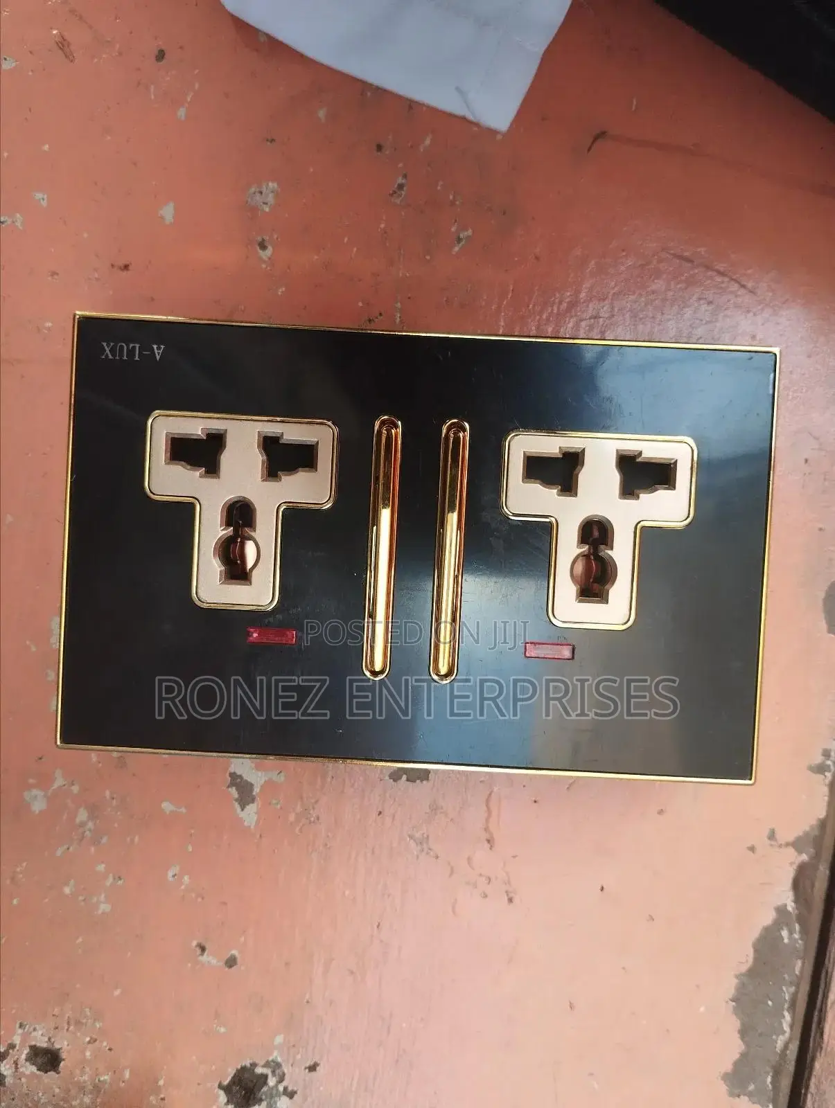 Twin Socket A-lux Black Gold