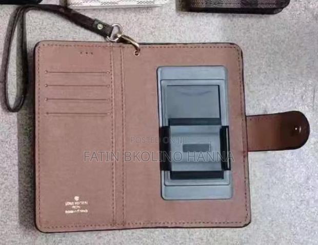 Lv Phone Holder/ Wallet Multipurpose - thumbnail 3