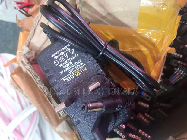Ac 100-240v to Dc 9v 2a Power Supply Power Adapter 9 V