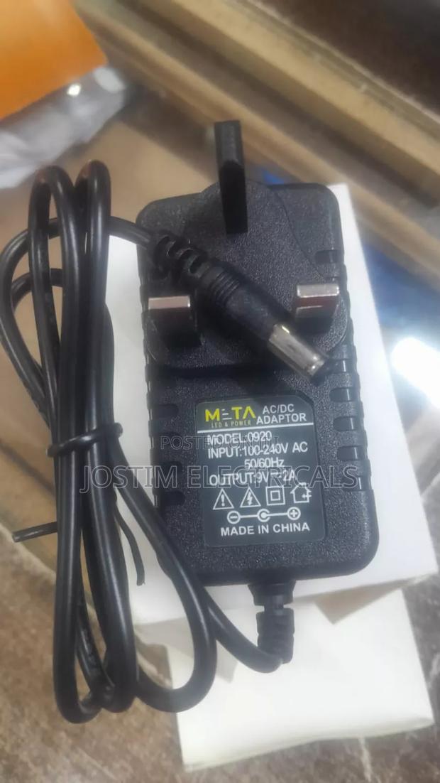 100-240v 9v 2A Power Adapator