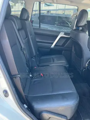 Toyota Land Cruiser Prado 2018 White