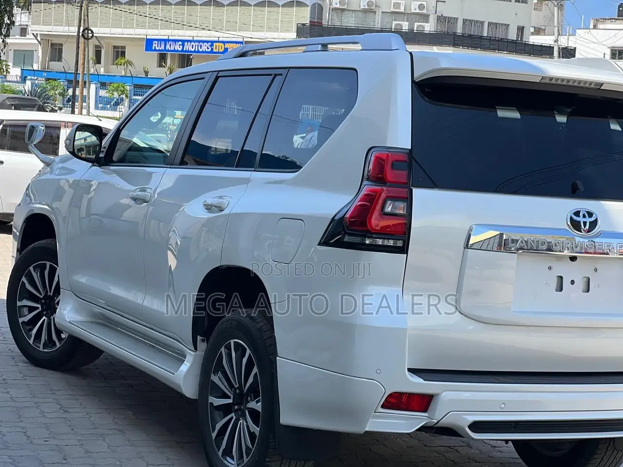 Toyota Land Cruiser Prado 2018 White