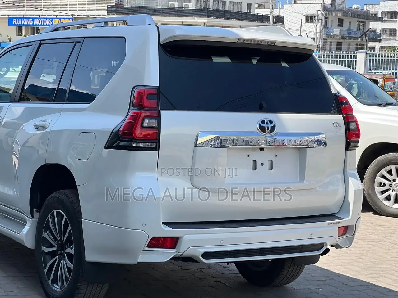 Toyota Land Cruiser Prado 2018 White