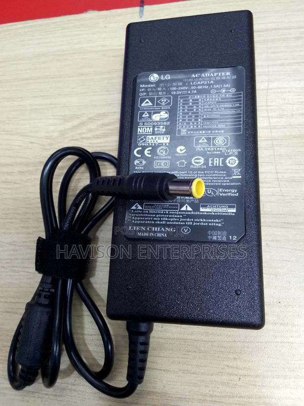 Quality 19.5V 4.7 Adapter - main view