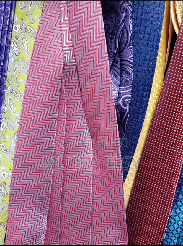 Geometric Silver Hot Pink Official Tie Sets - main view