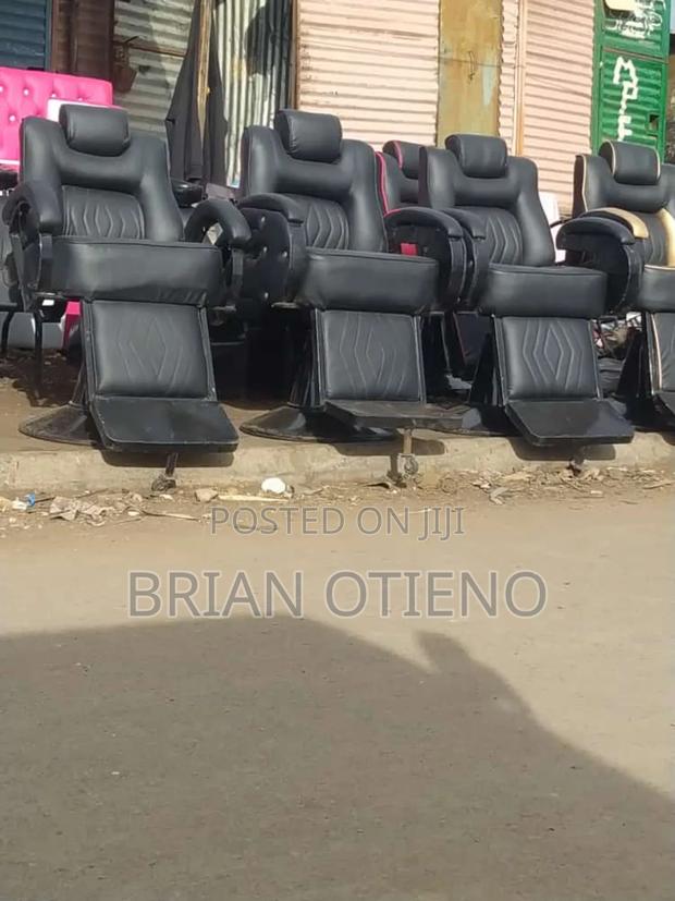 King's Cut Barber Chairs - main view