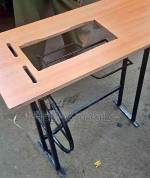 Sewing Machine Local Table - thumbnail 2