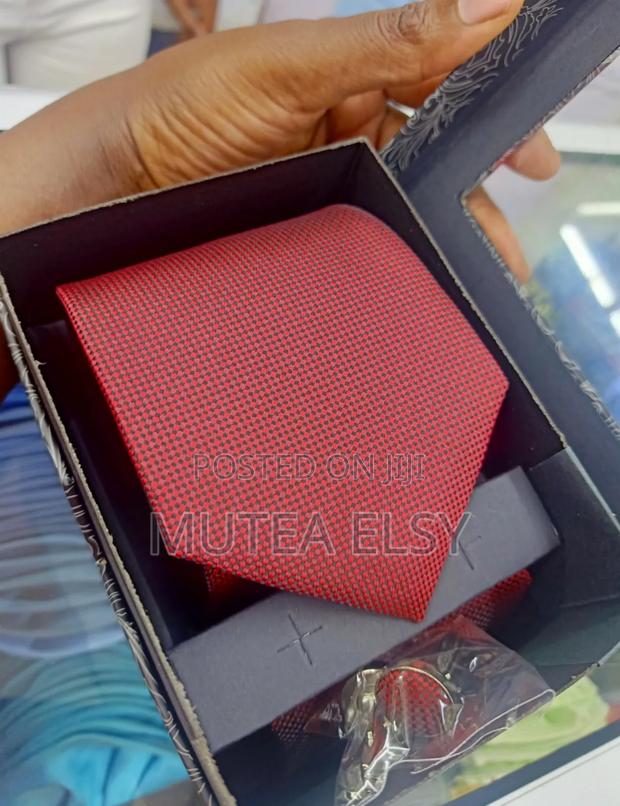 Redwine Black Macro Dotted Set Ties - main view