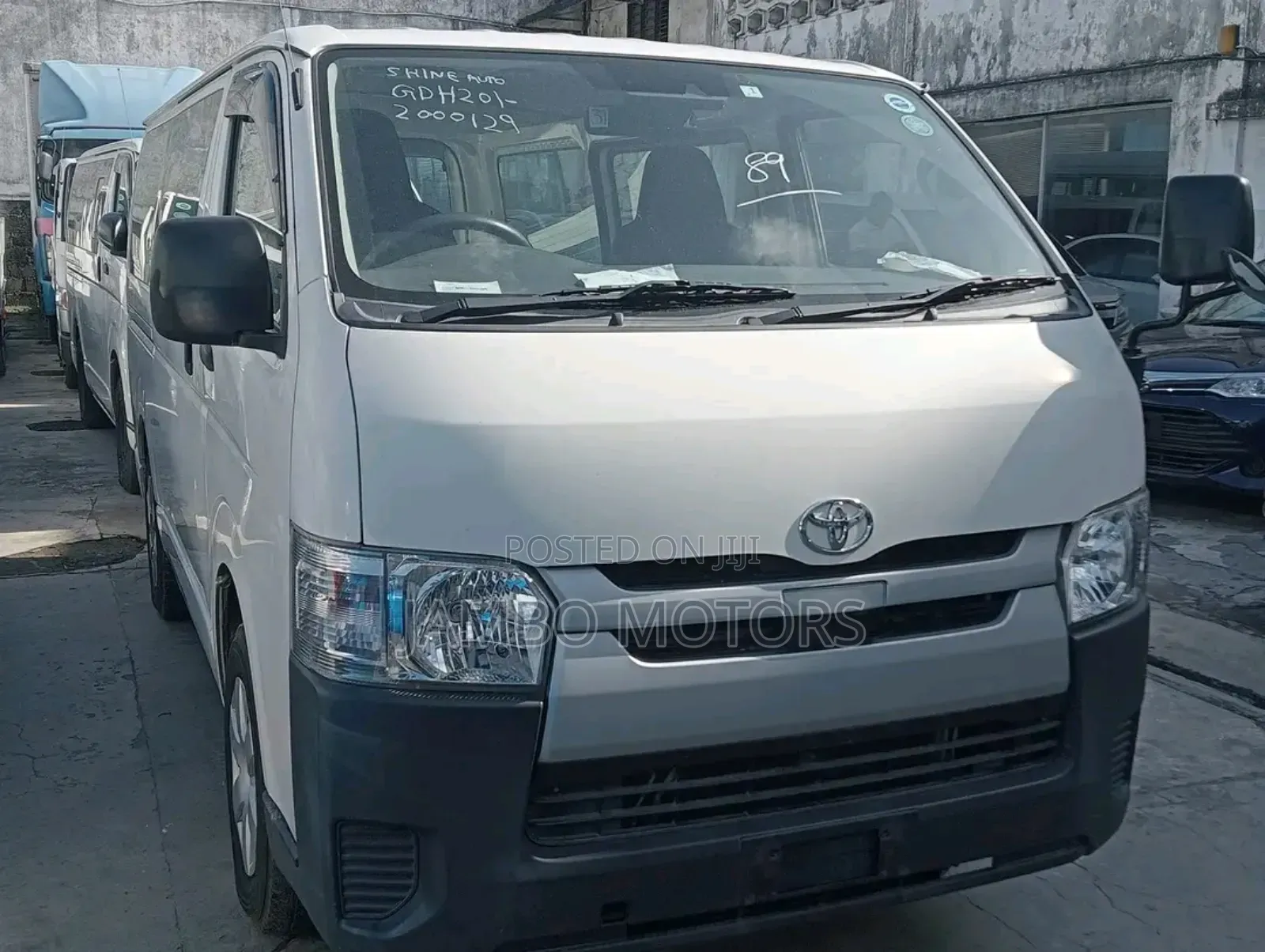 Toyota HiAce 2018 White