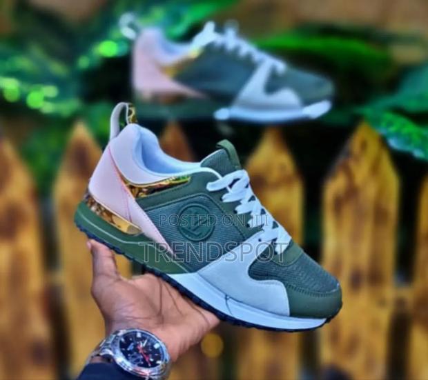 Ladies Lv Sneakers Sizes 37-42 - main view