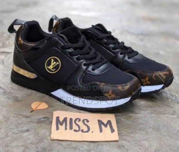 Ladies Lv Sneakers Sizes 37-42