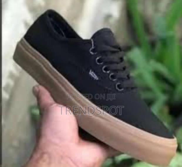 Vans Restocked Sizes 36-45 - thumbnail 2