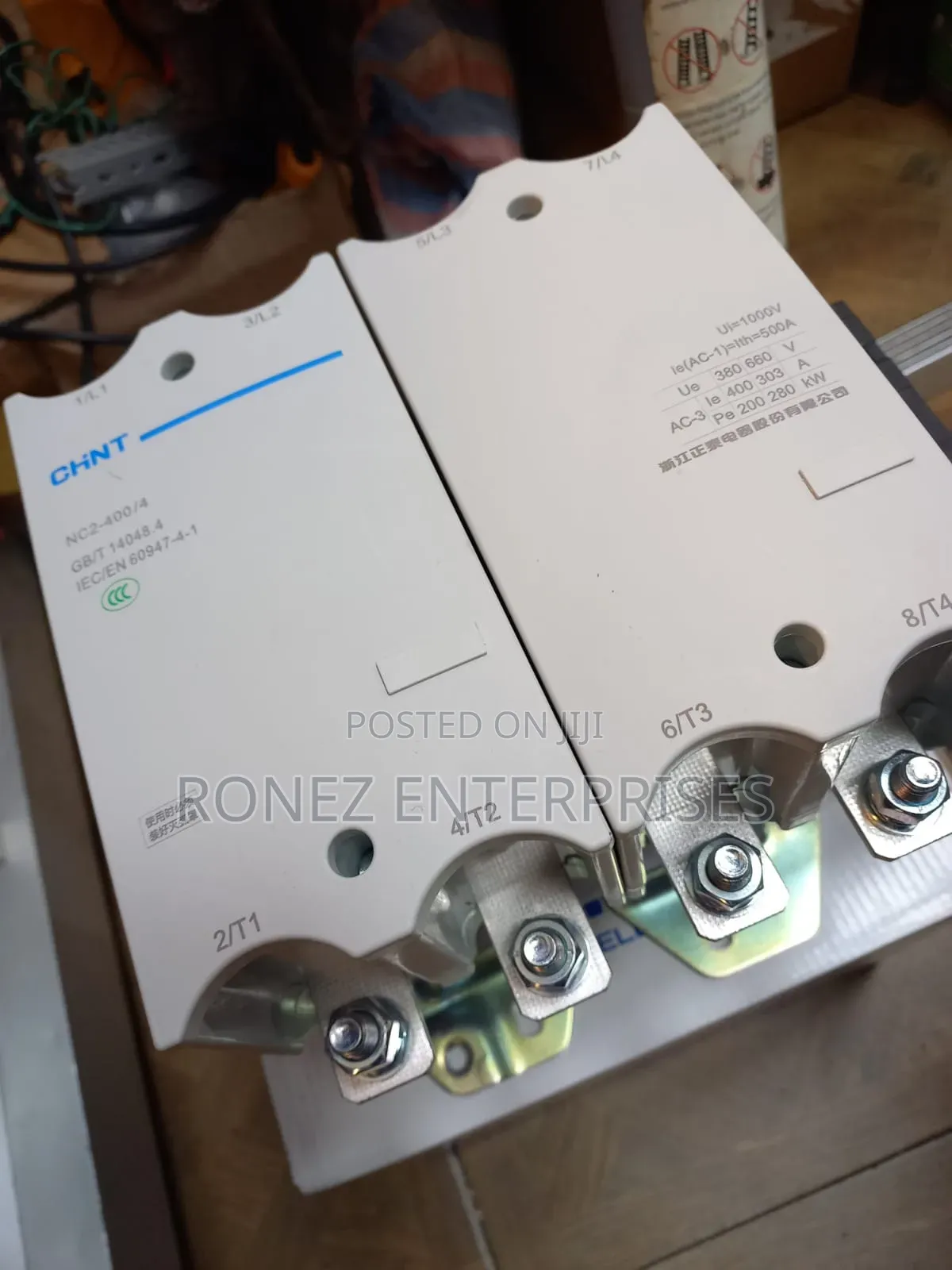Contactor 500 Amps 4 Pole