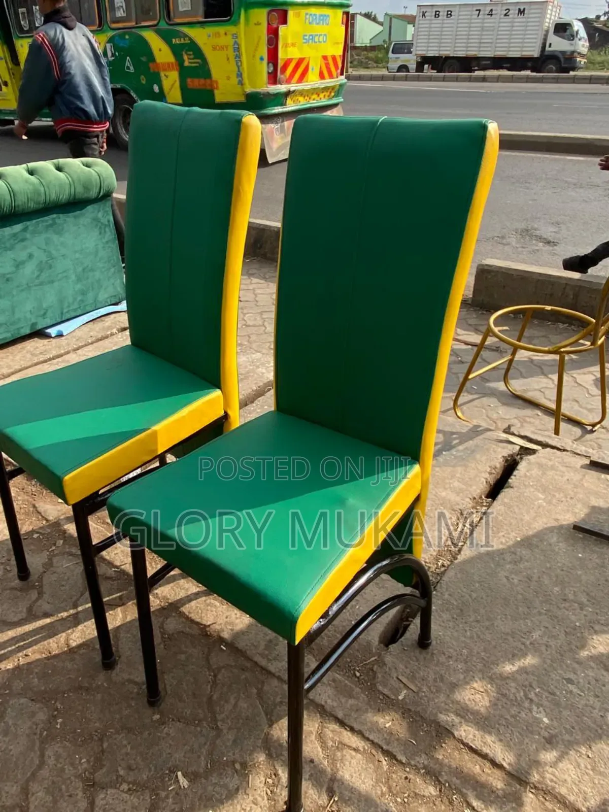 Restaurants and Bar Executive Chairs